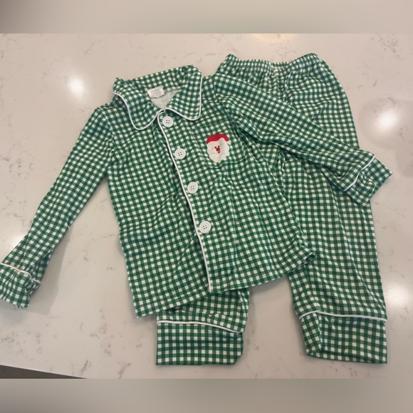 Other - 3T CHRISTMAS PAJAMAS Green Checkered Pajama Set with Santa Patch